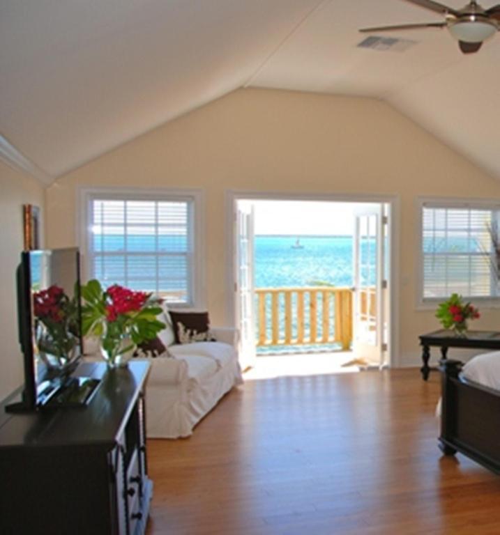 Green Turtle Cay Bluff House Beach Resort & Marina الغرفة الصورة