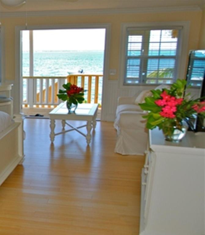 Green Turtle Cay Bluff House Beach Resort & Marina الغرفة الصورة